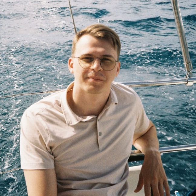 Павел Пархомец