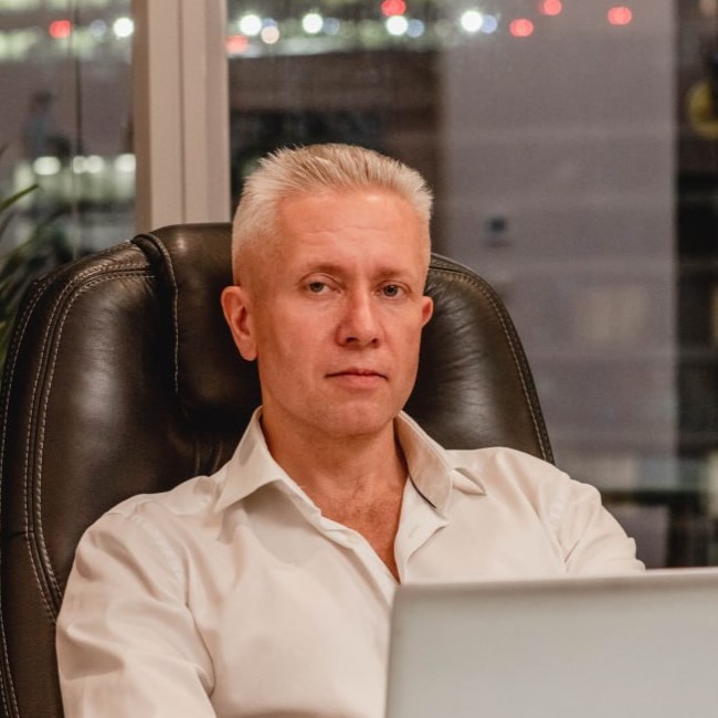 Роман Бузинов